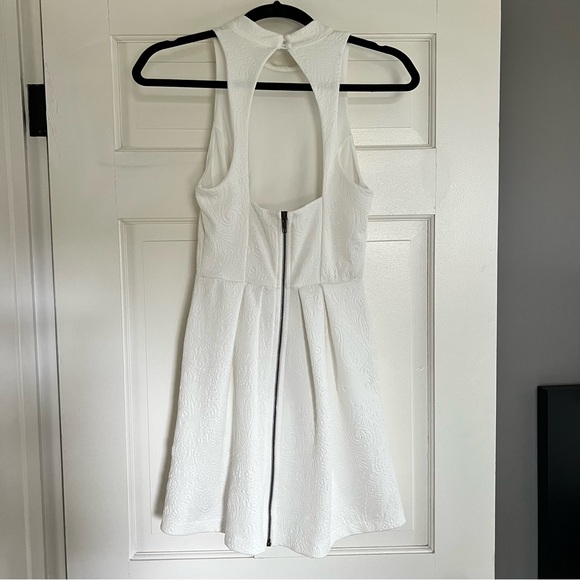 Urban Outfitters Quilted White High-neck Dress - Picture 7 of 7